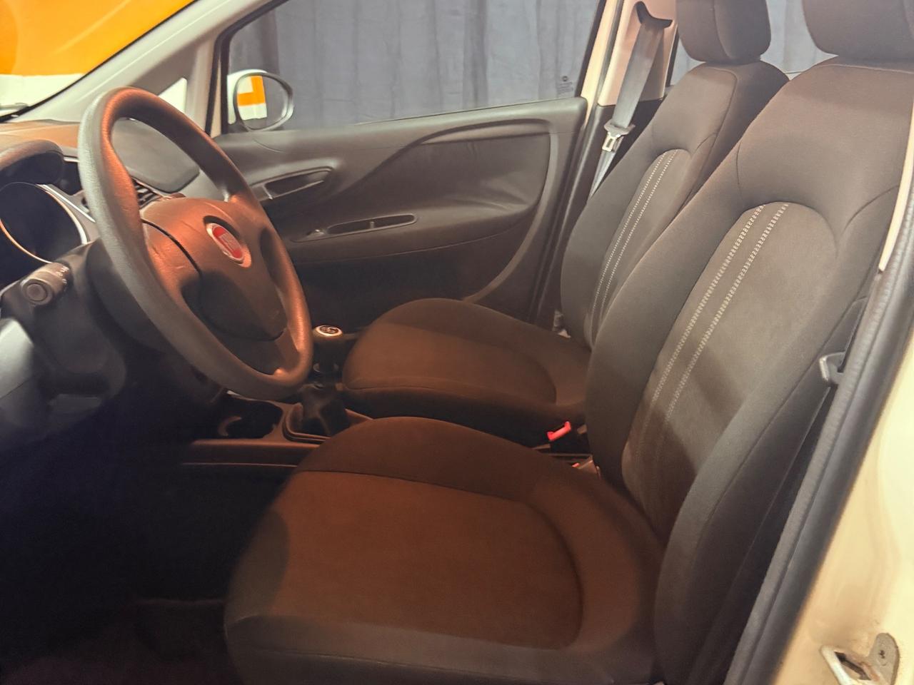 INCREDIBILE FIAT PUNTO CON SOLI 13.937 KM