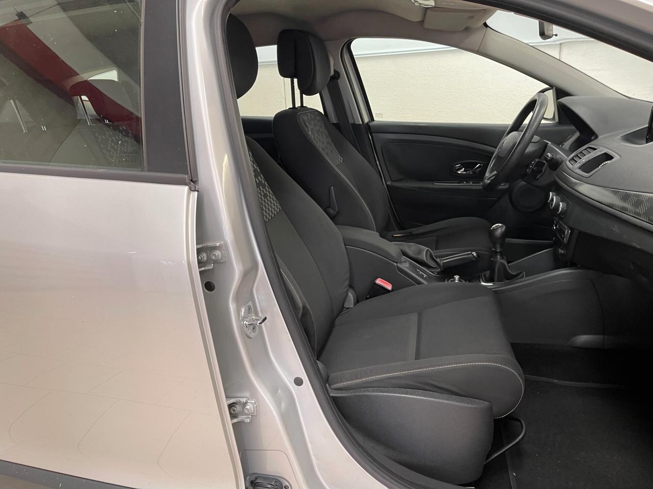 Renault Megane SporTour Wave 1.5 dCi 110cv-OK Neopatentati-LEGGI SOTTO