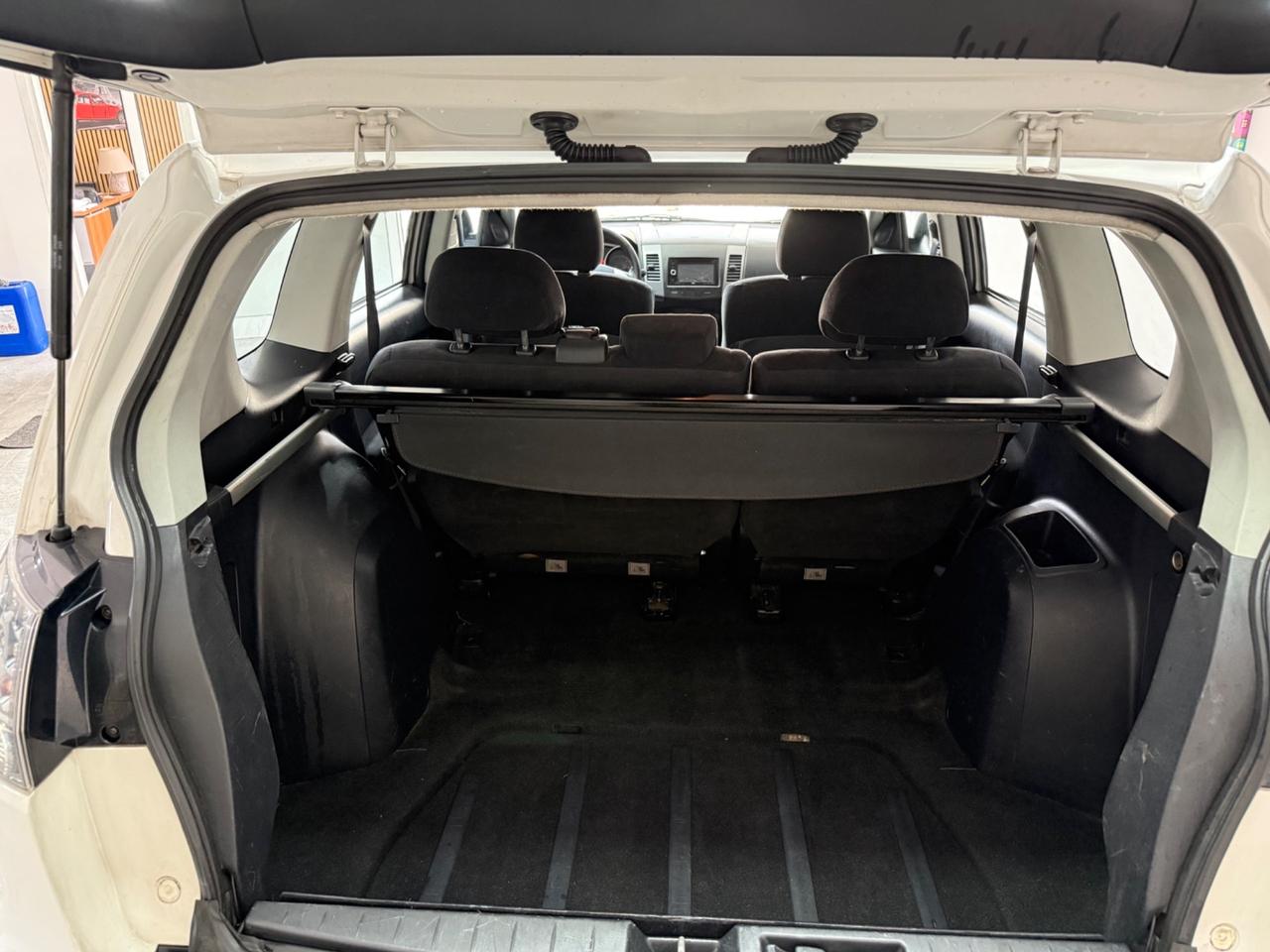 Mitsubishi Outlander 2.0 DI-D Invite DPF