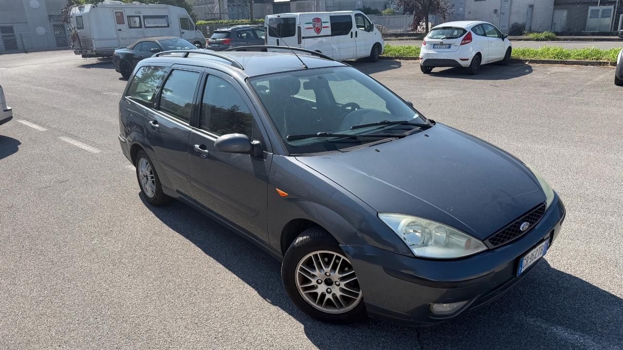 Ford Focus 1.8i 16V cat SW Ghia