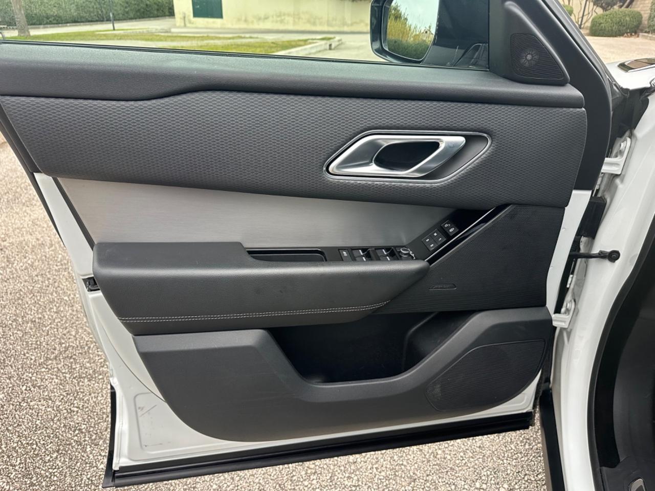 Velar 2.0D I4 240 CV R-Dynamic PREZZO REALE