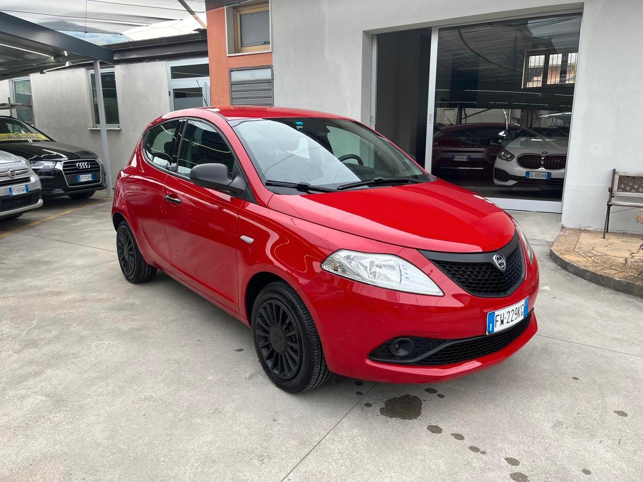 Lancia Ypsilon 1.2 69 CV 5 porte GPL Ecochic Elefantino Blu