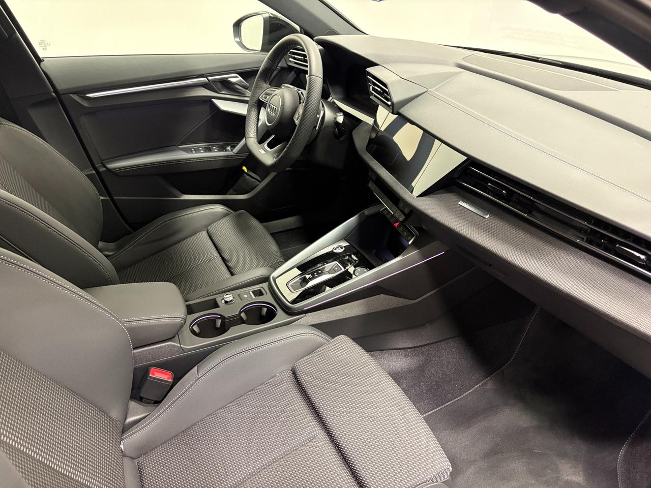 AUDI A3 SPORTBACK TFSI S-TRONIC S-LINE EDITION