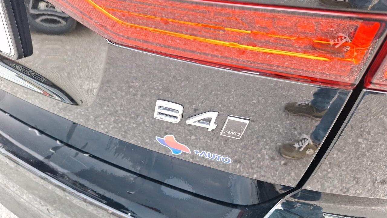 Volvo XC 60 XC60 B4 (d) AWD automatico Essential