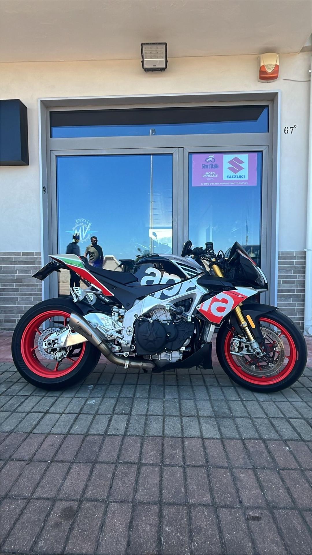 Aprilia Tuono V4 1100 FACTORY