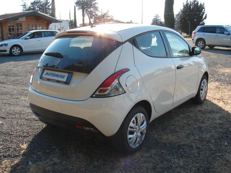 Lancia Ypsilon 1.0 FireFly Hybrid Ecochic Silver *NEOPATENTATI*UNIPRO*