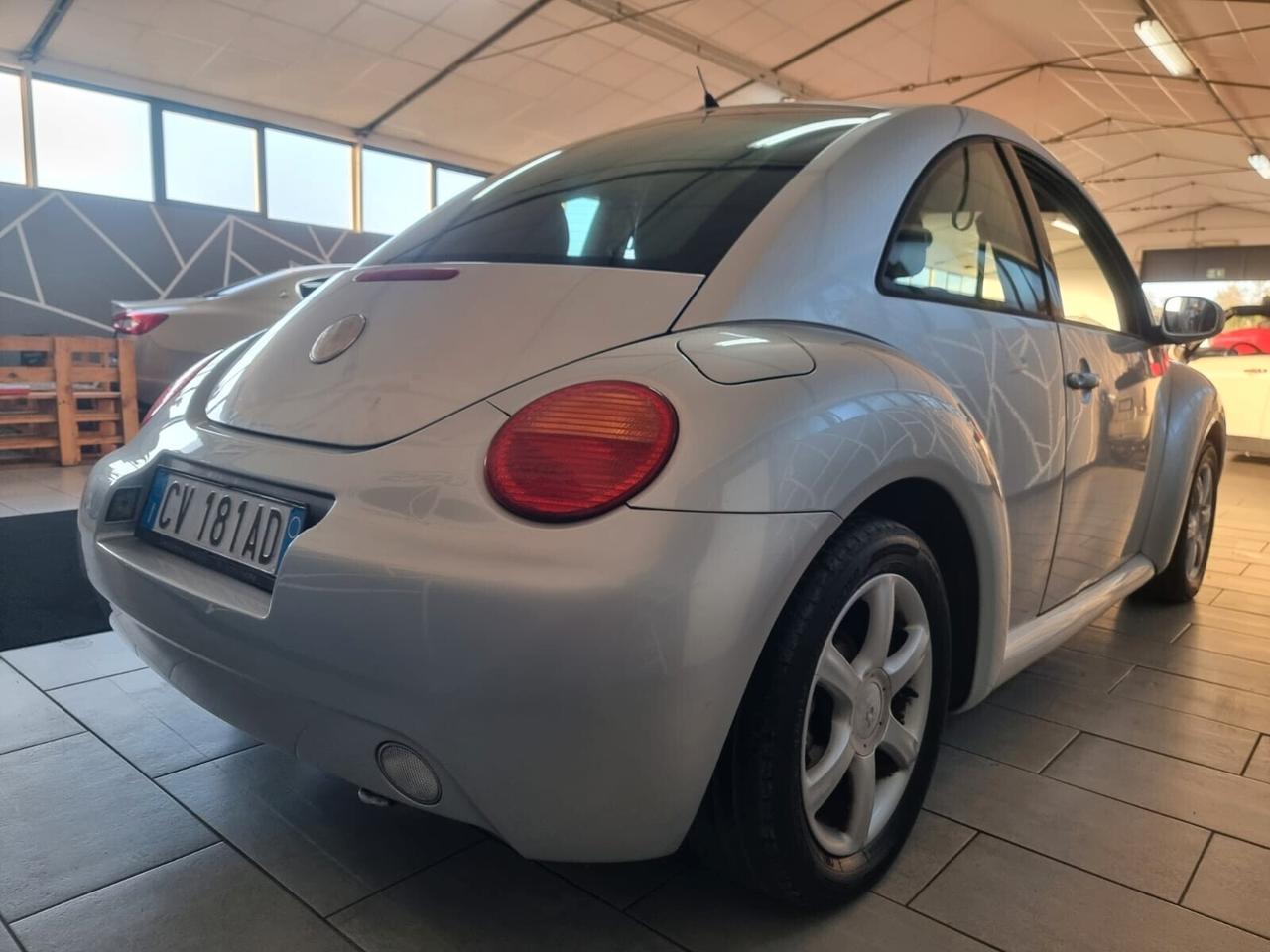Volkswagen New Beetle 1.4 16V ARTE NEOPATENTATI