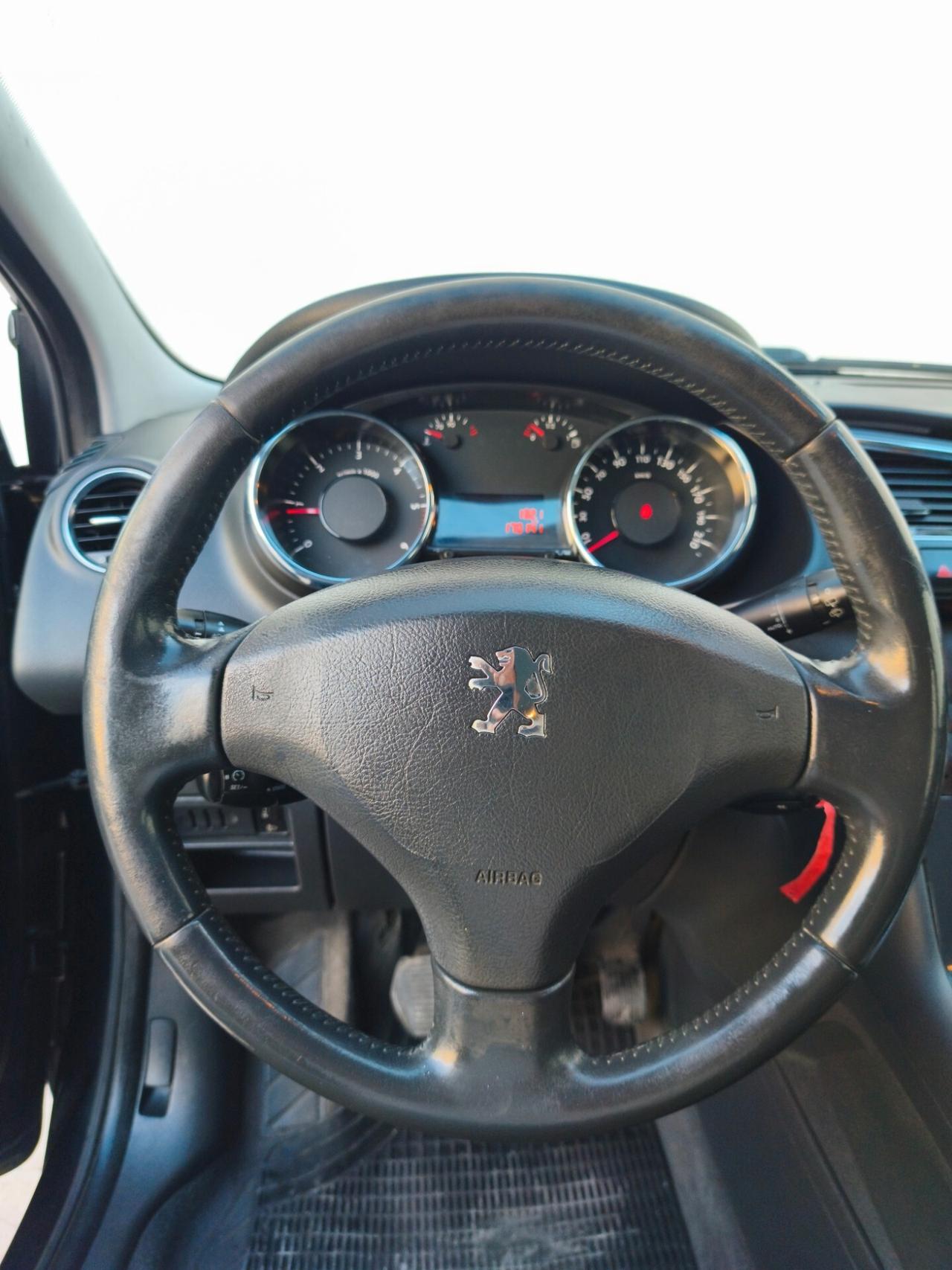 Peugeot 3008 1.6 HDi 112CV Active