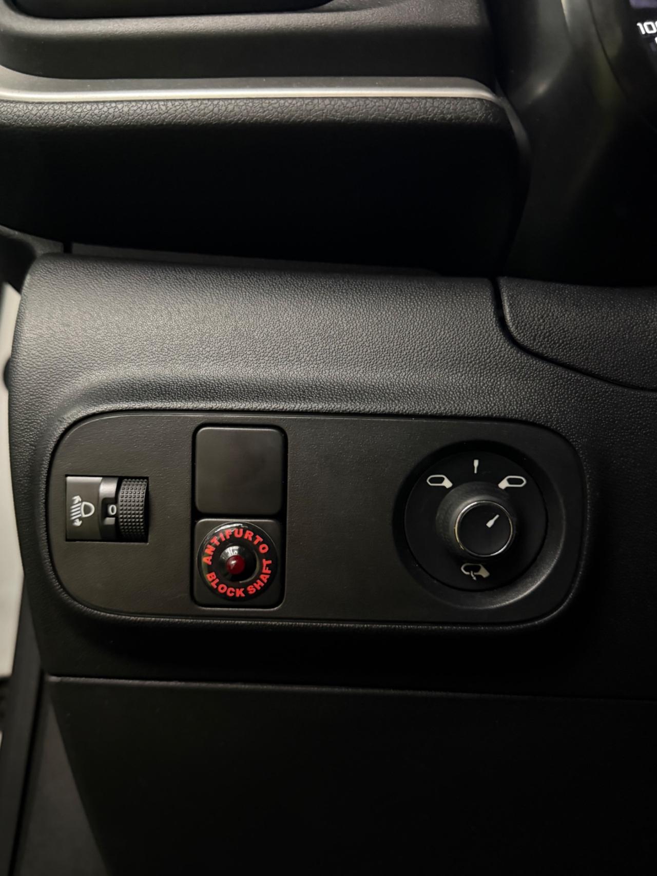 Citroen C3 Shine 1.2 Benz 110cv AUTOMATICA