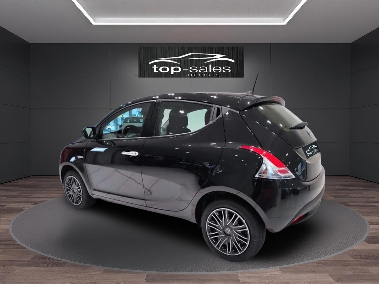 Lancia Ypsilon 1.2 69 CV 5 porte Gold Ok Neopatentati