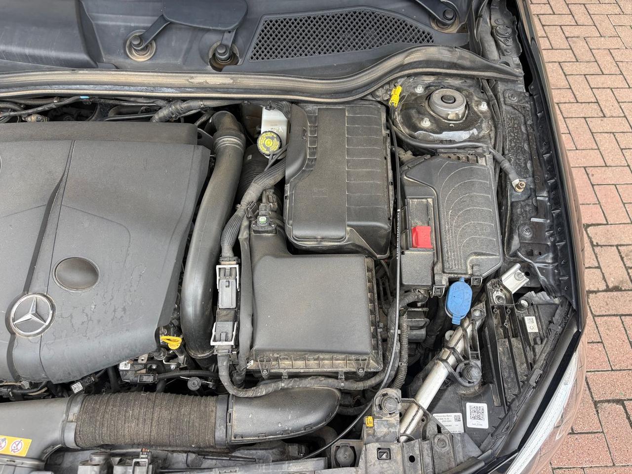 Mercedes-Benz GLA 200 200 D Premium #50687