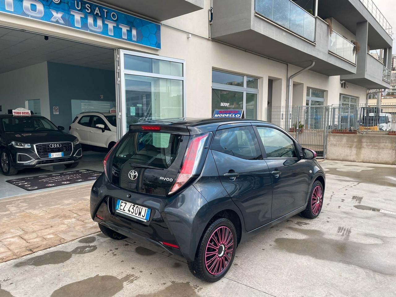 Toyota Aygo 1.0 VVT-i 69 CV 5 porte x-wave