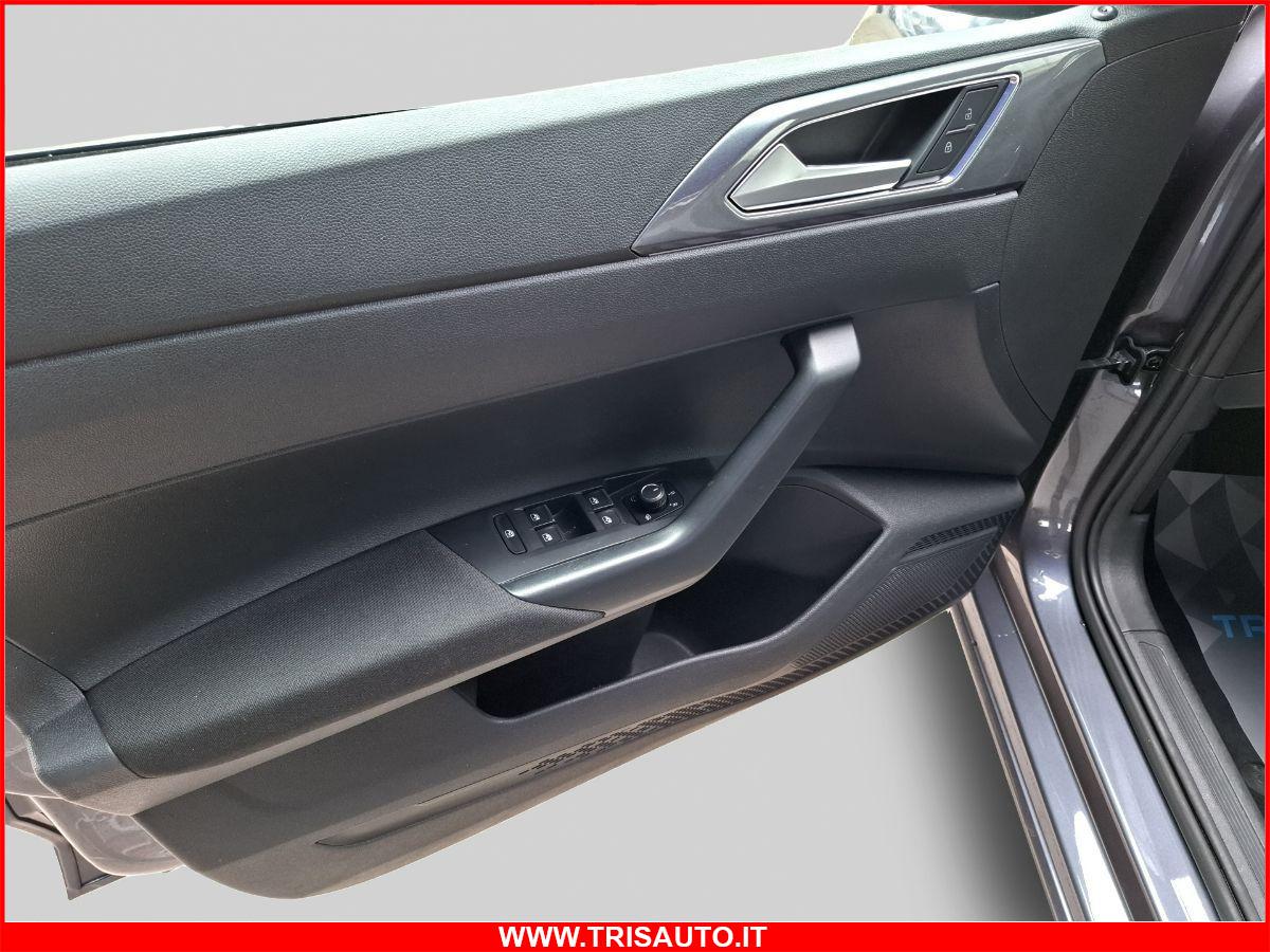 VOLKSWAGEN Polo 1.0 TSI Style NEOPATENTATI (FULL LED+NAVI)