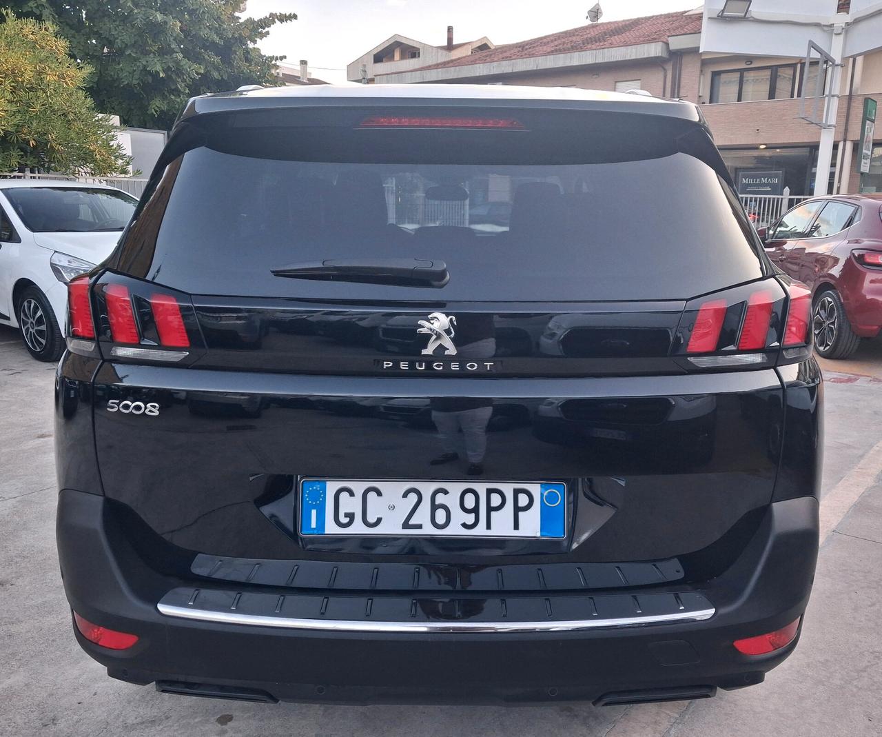 Peugeot 5008 BlueHDi 130 S&S Allure