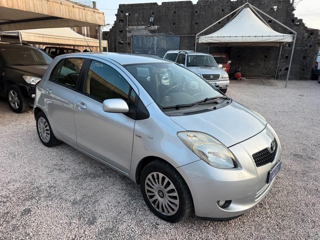 Toyota Yaris 1.4 D-4D 5 porte Sol