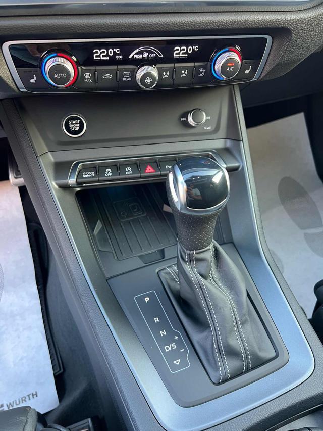 AUDI Q3 SPB 40 TDI quattro S line Tetto Identity Black