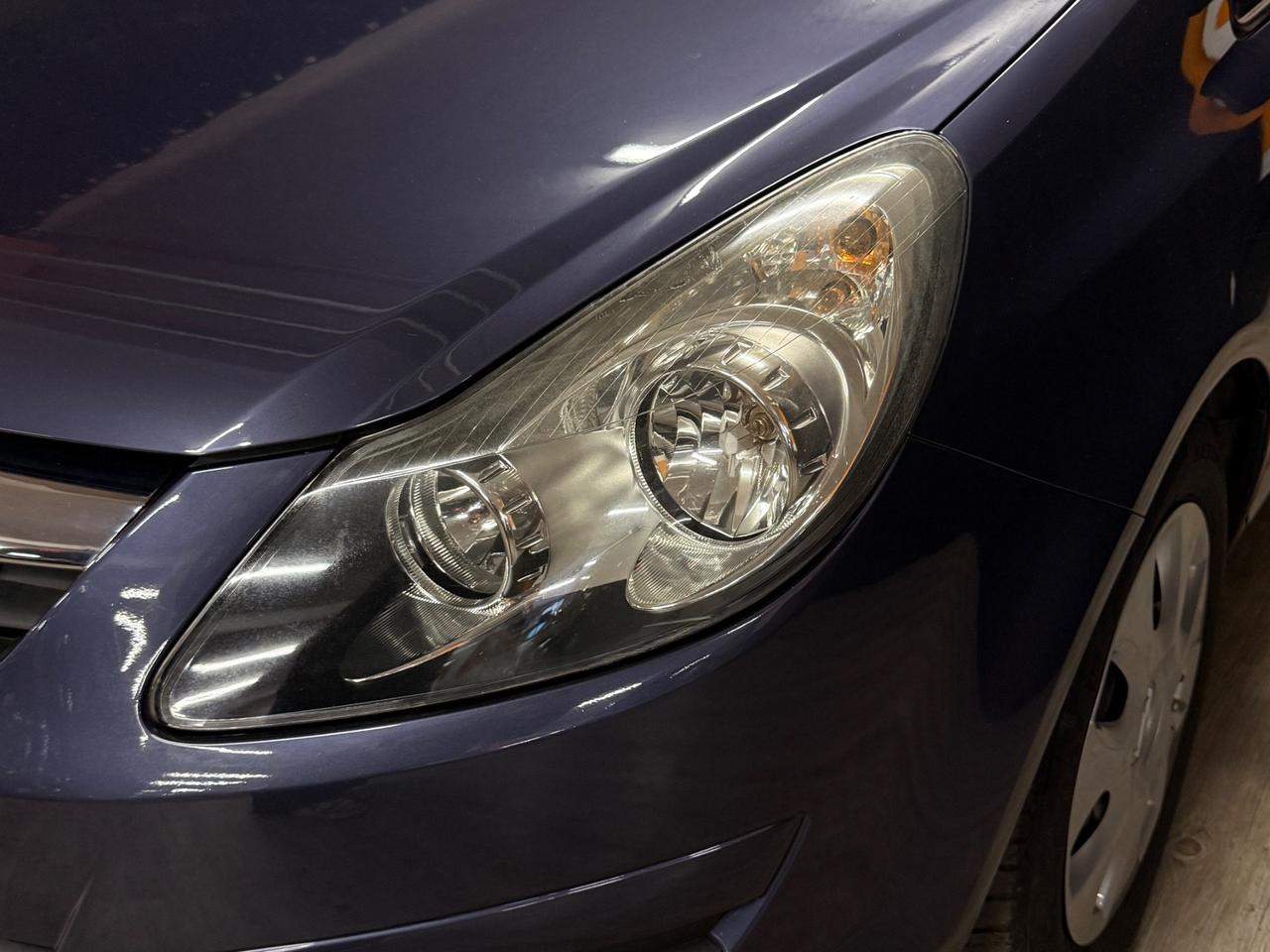 SPETTACOLARE OPEL CORSA 111 ANNIVERSARIO CON 72.498 KM