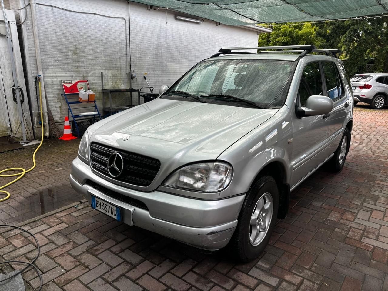 Mercedes-benz ML 320 AUT. GPL 7 POSTI ISCRITTO ASI BOLLO RIDOTTO ASSICURAZIONE STORICA UNICO PROPRIETARIO BELLISSIMO