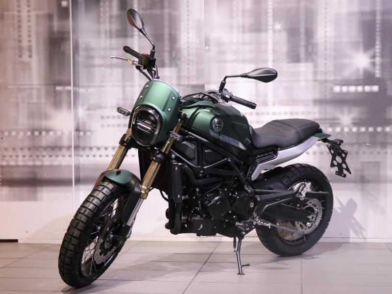 Benelli Leoncino Trail 800