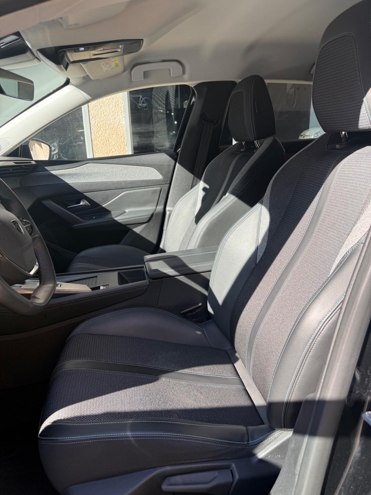 Peugeot 308 BlueHDi 130 S&S EAT8 GT