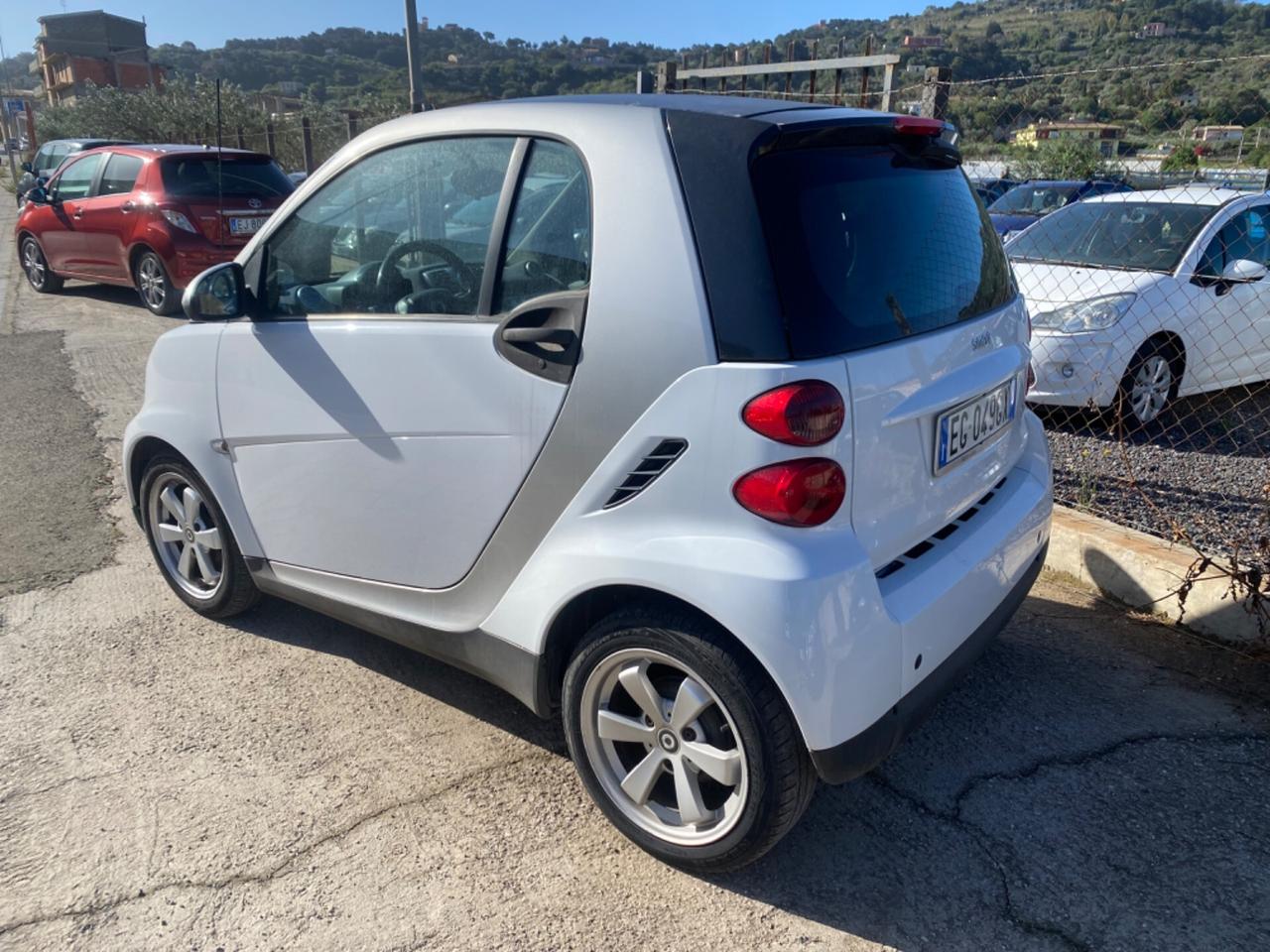 Smart ForTwo 1000 52 kW MHD coupé passion