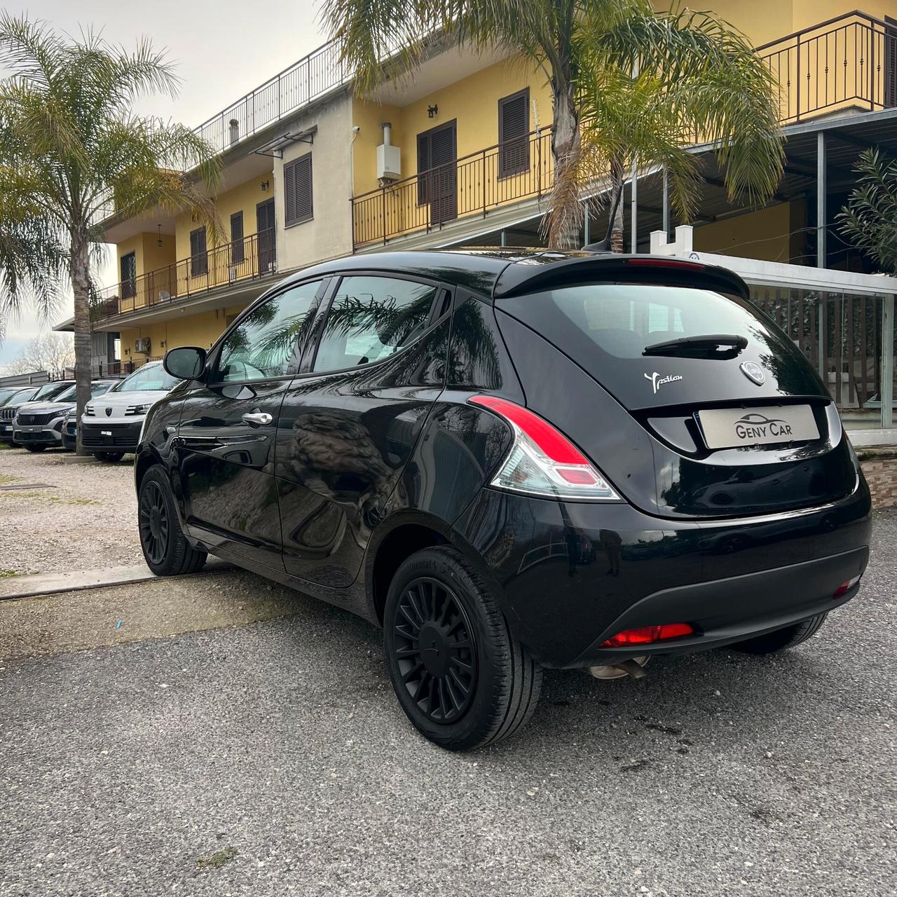 Lancia Ypsilon 1.2 69 CV 5 porte GPL Silver Plus
