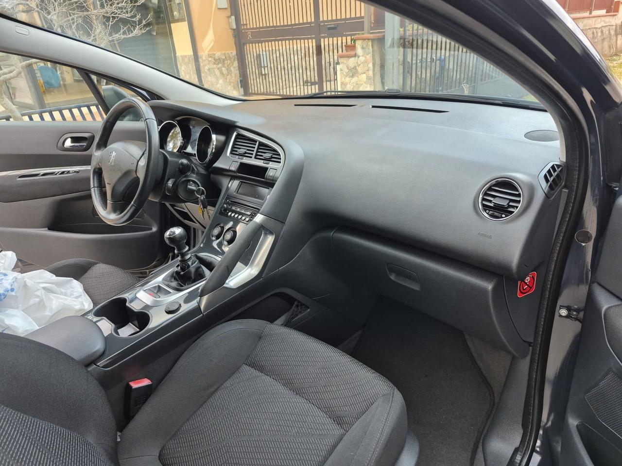 Peugeot 3008 1.6 HDi 110CV Premium