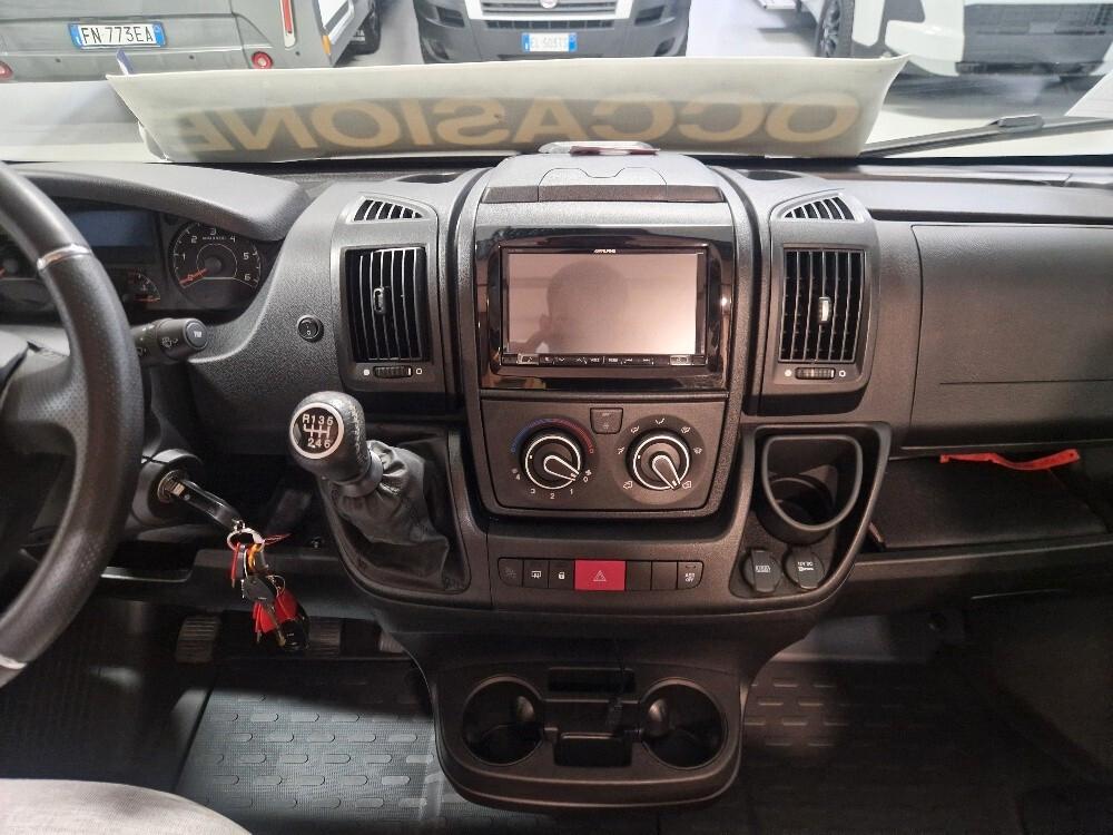 CAMPER VAN CARADO V132