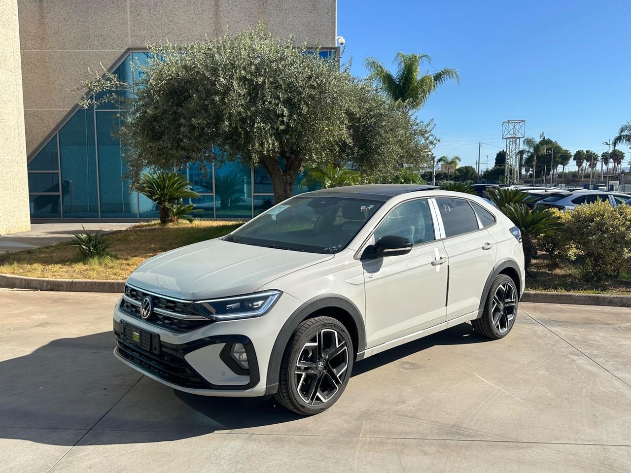 Volkswagen Taigo 1.0 tsi R-Line possibilità noleggio no scoring