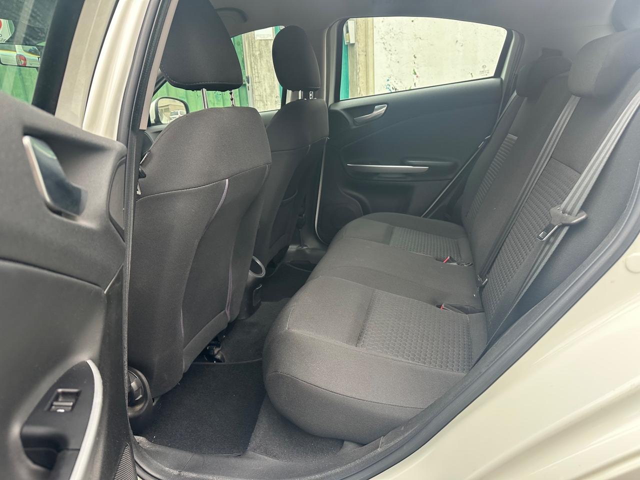 Alfa Romeo Giulietta 1.4 Turbo 105 CV - ok neopatentati