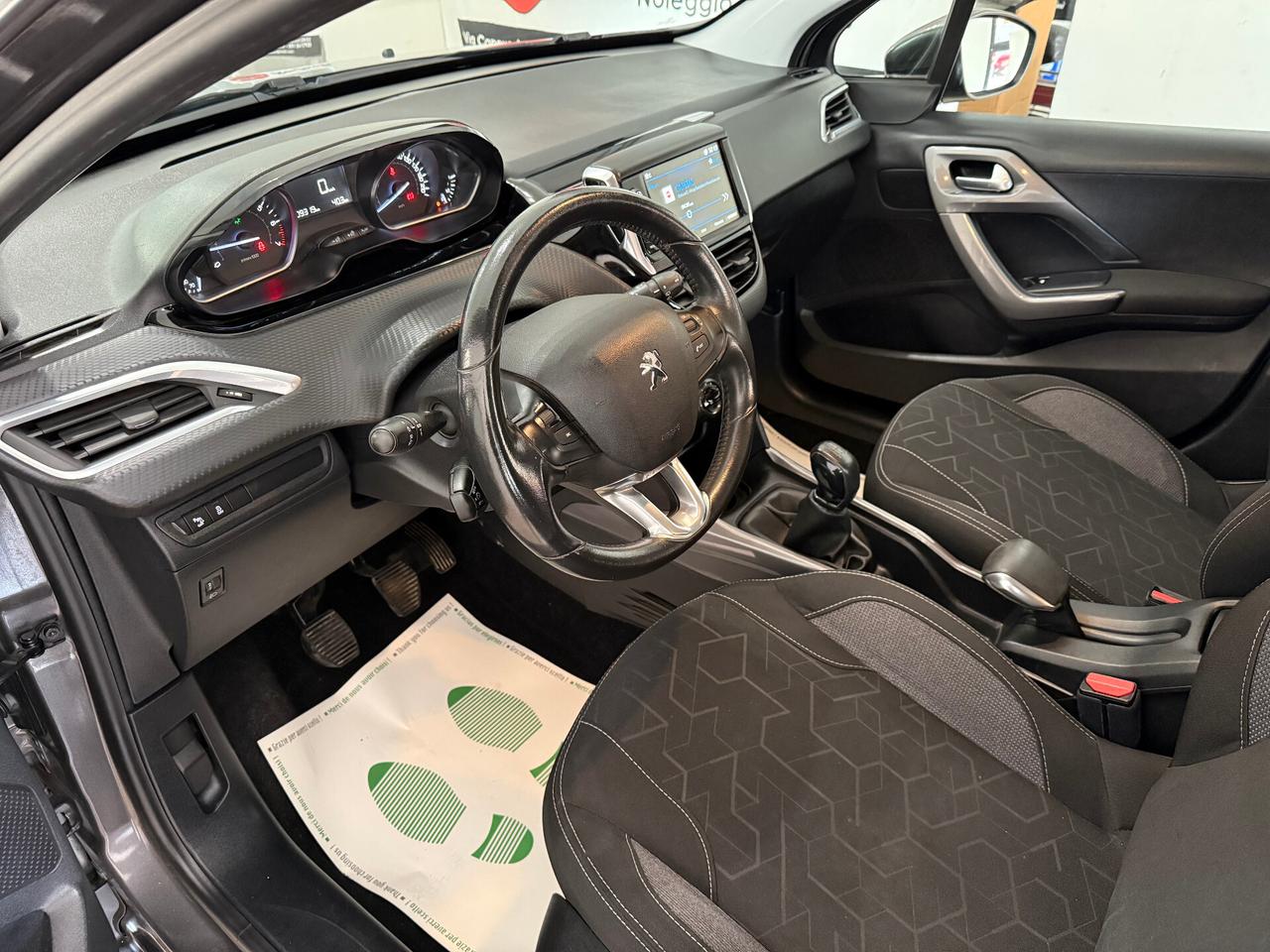 Peugeot 2008 PureTech 82cv Allure