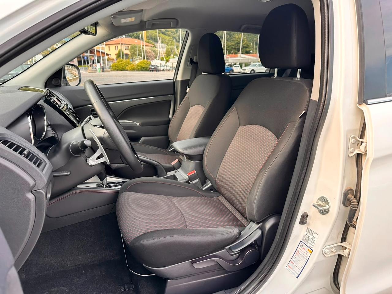 Mitsubishi ASX 2.2 DI-D 150 CV aut. 4WD Intense Navi