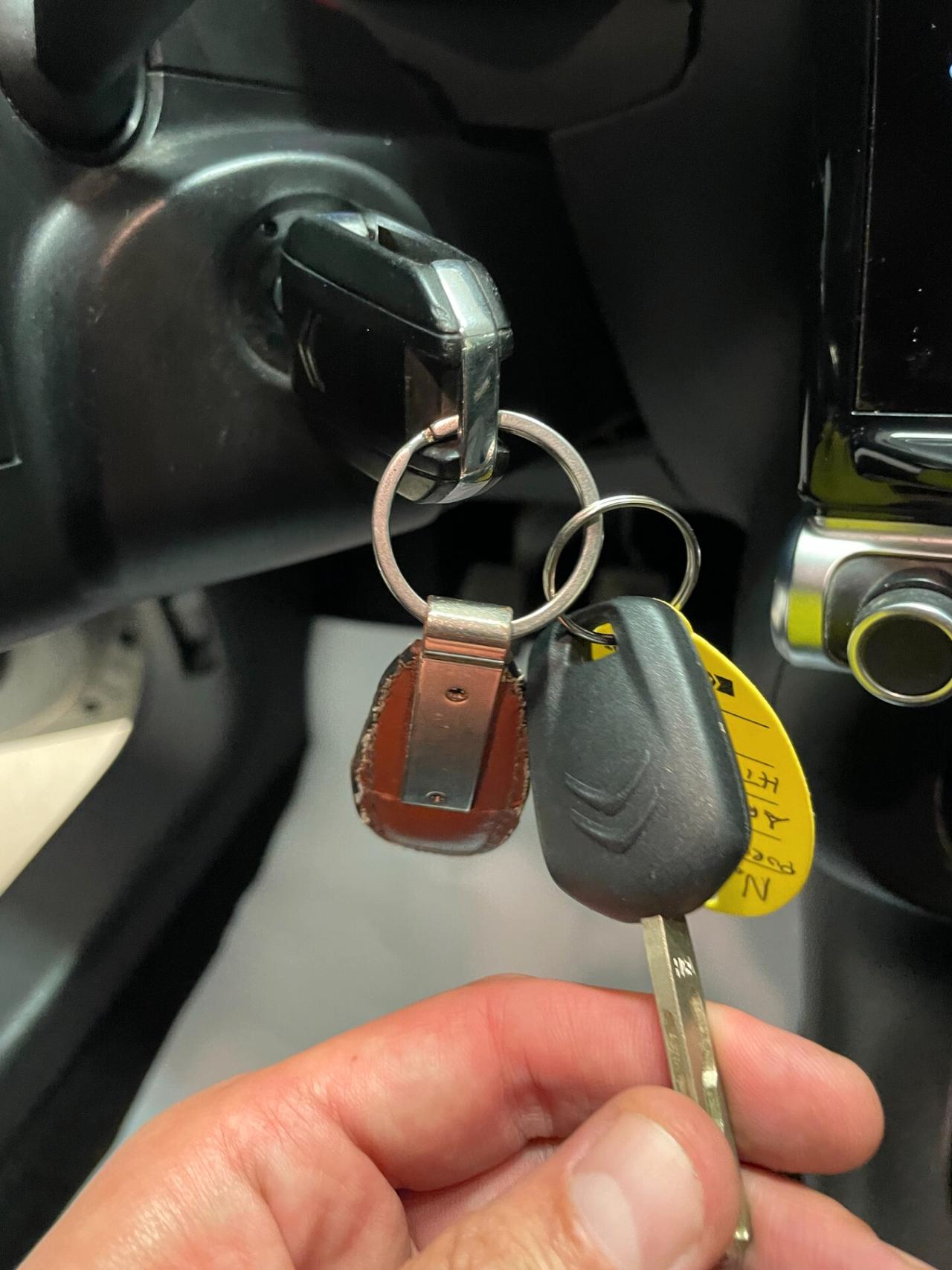 Citroen C31.2 82 CV PureTech Shine Full Cinghia+tagliando Neopatentati