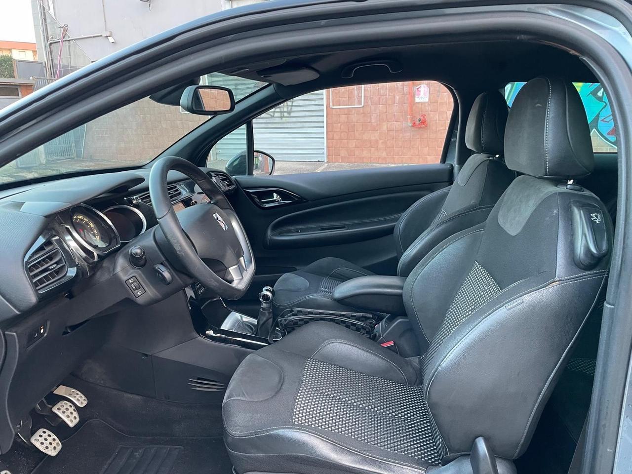 DS3 SuperFull 1.6 e-HDi Just Black SuperFull Perfett