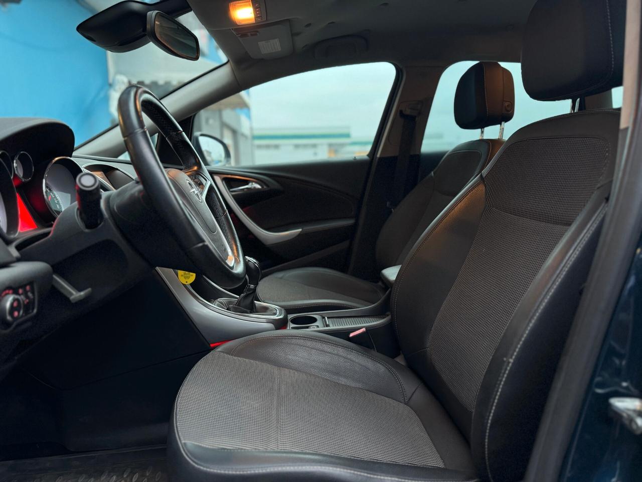 Opel Astra 1.7 CDTI 110CV Sports Tourer Cosmo