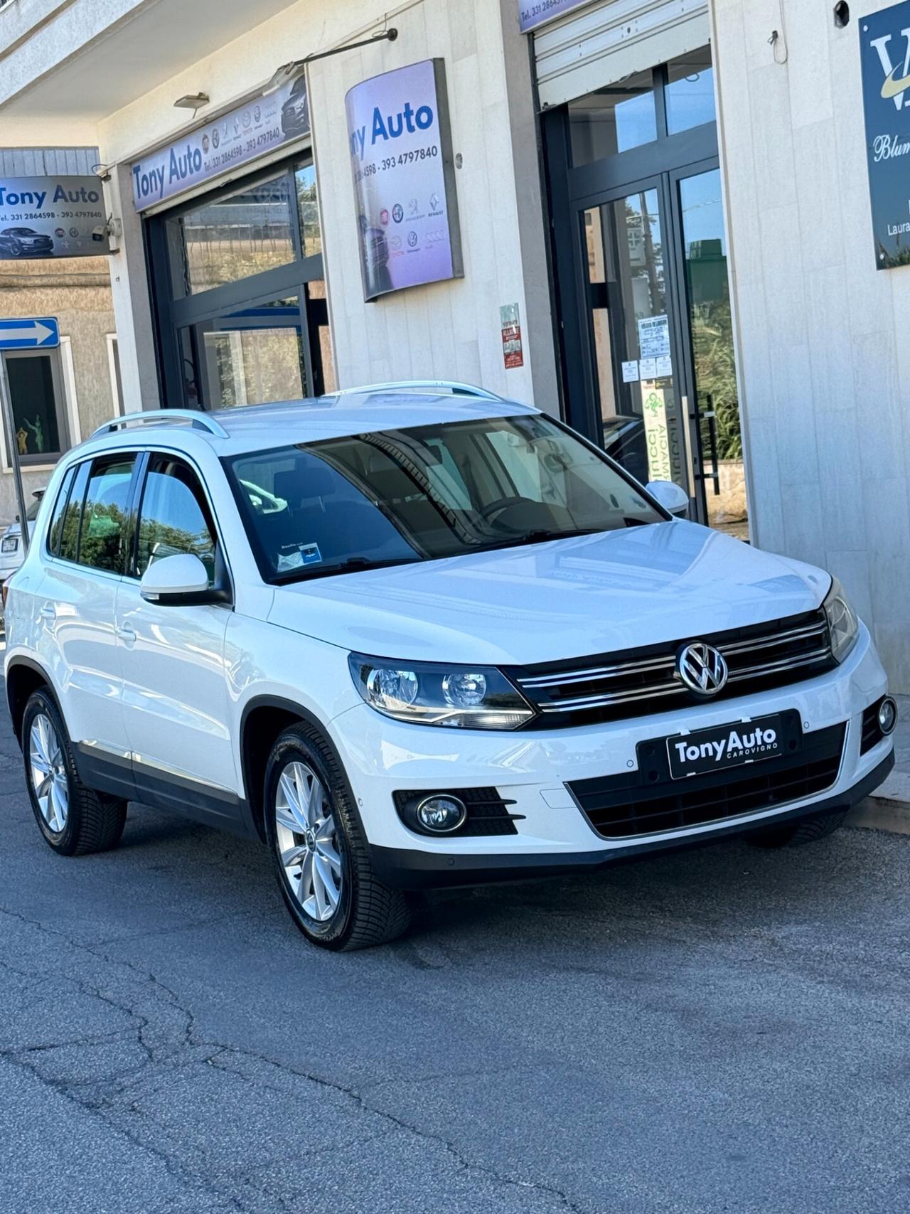 Volkswagen Tiguan 2.0 tdi Sport STYLE ,KM CERTIFICATI VOLKSWAGEN,NAVI,BLUETOOTH,SENSORI DI PARCHEGGIO
