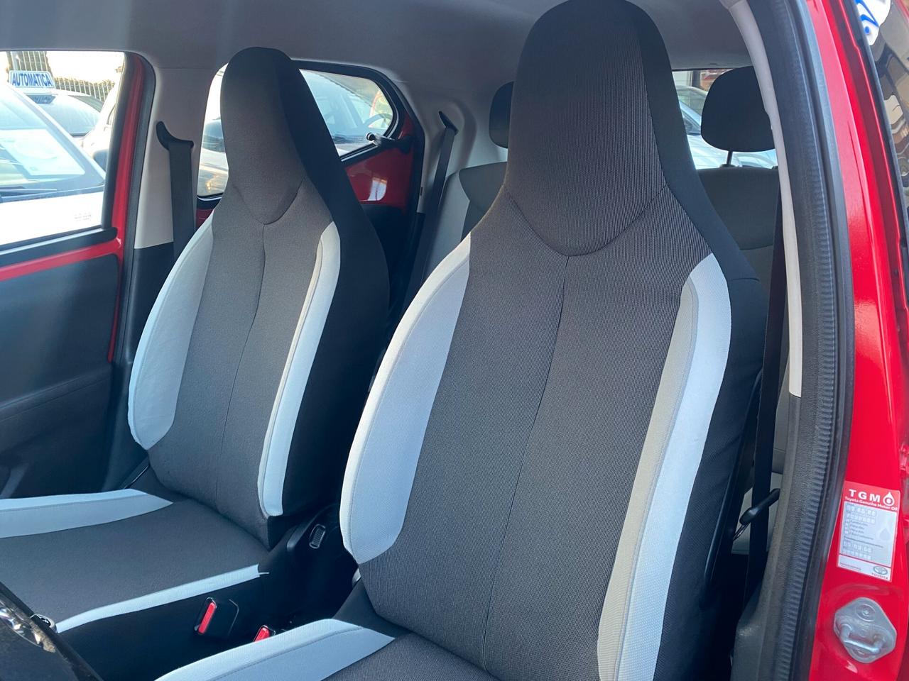 TOYOTA Aygo 1.0 70Cv 5porte X-Play UNICO PROPRIETARIO