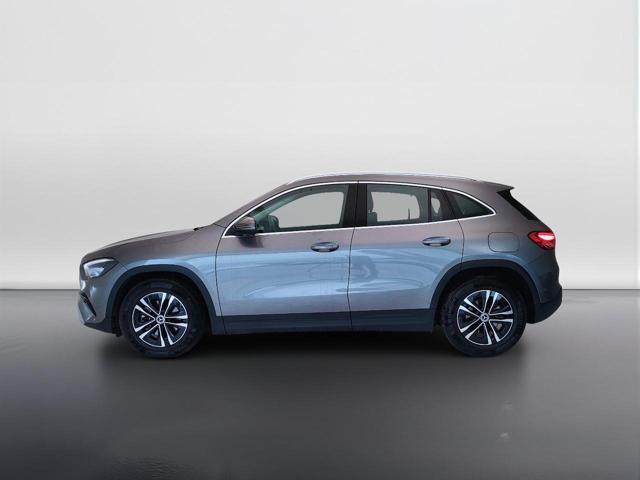 Mercedes-Benz GLA-H247 2023 - GLA 180 d Advanced auto