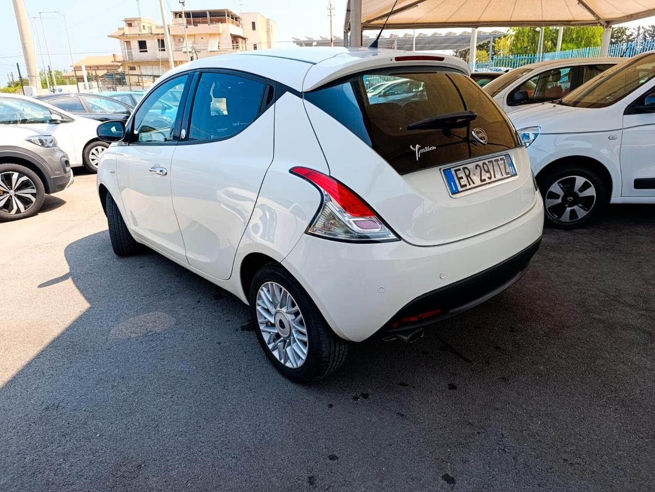Lancia Ypsilon 1.2 cc 69 CV 5 porte GPL Ecochic 2013