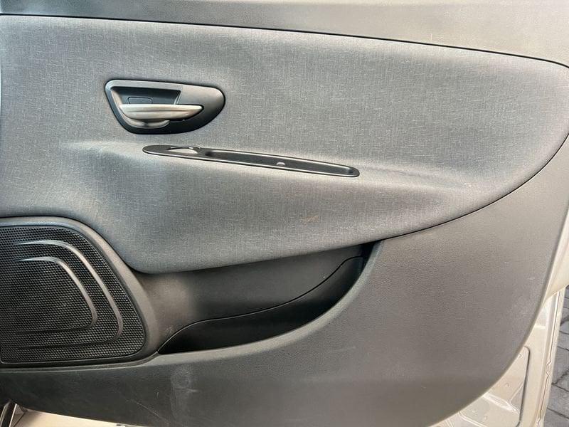 Lancia Ypsilon Ypsilon 1.0 FireFly 5 porte S&S Hybrid Ecochic Unica