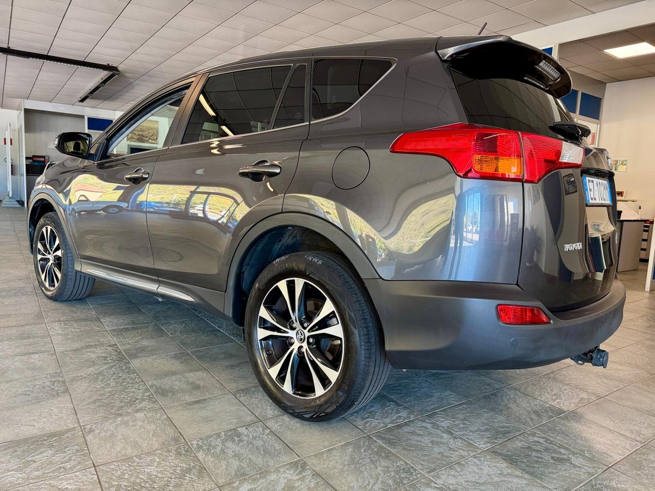 Toyota RAV 4 RAV4 2.2 D-CAT 4X4 CAMBIO AUTOMATICO GANCIO TRAINO WHITE EDITION