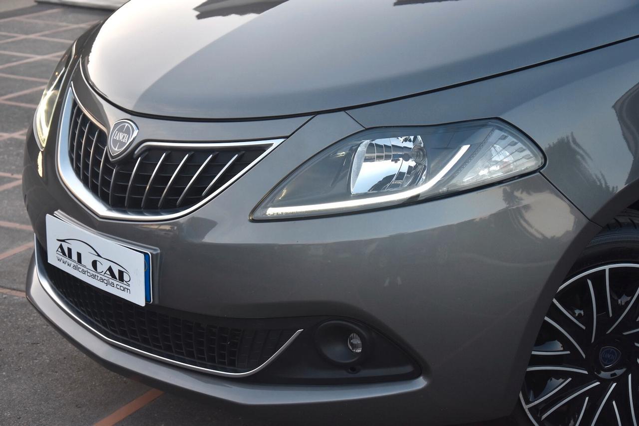 Lancia Ypsilon 1.0 Hybrid Gold
