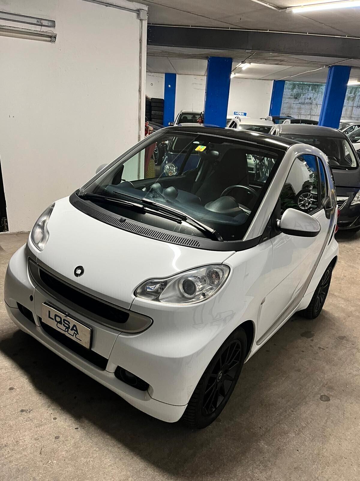 Smart ForTwo 1000 52 kW MHD coupé pure