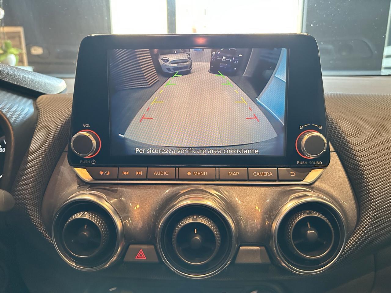 Nissan Juke 1.0 DIG-T 114 CV Acenta Business