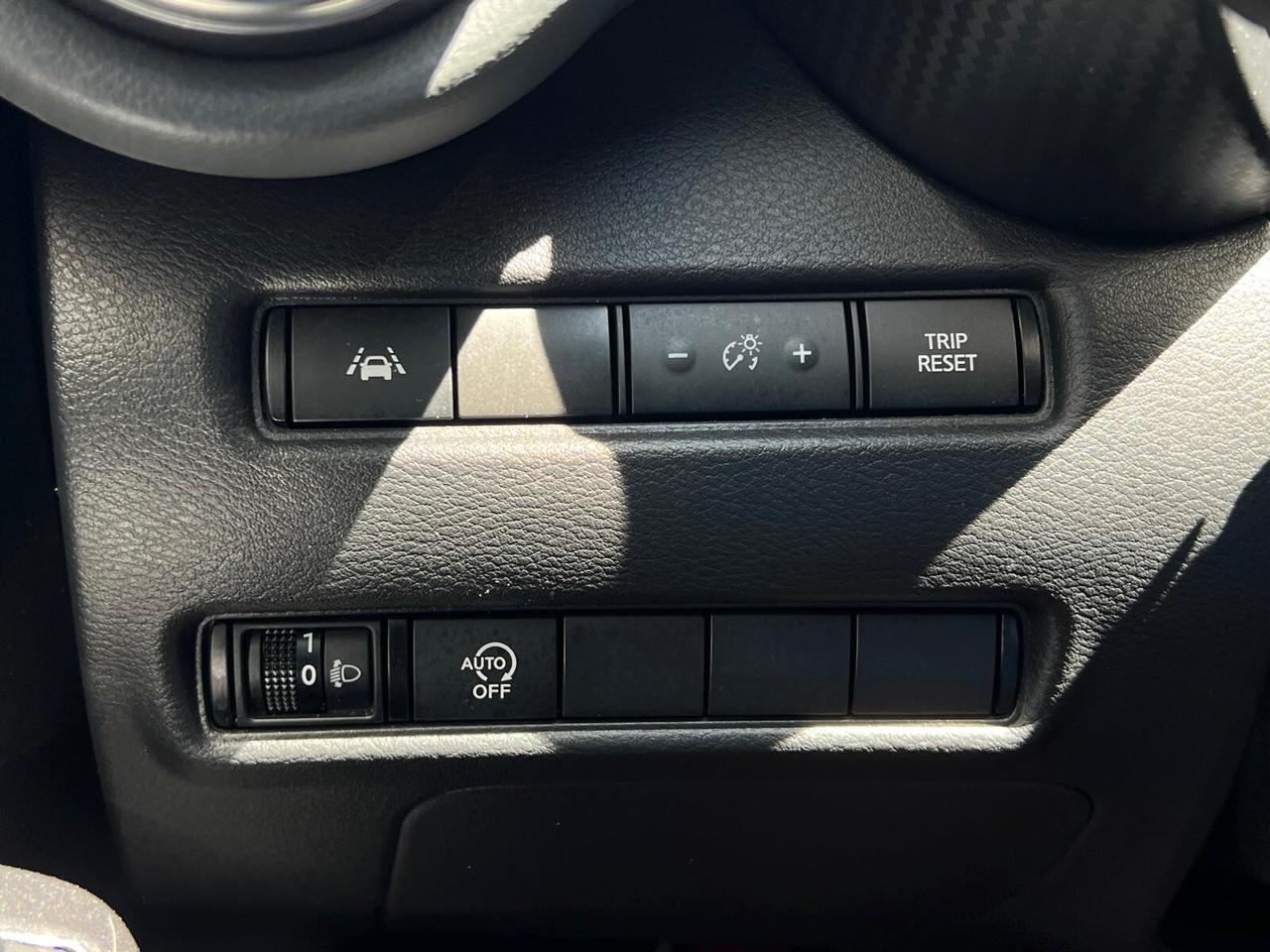 Nissan Juke 1.0 DIG-T 114 CV N-Connecta