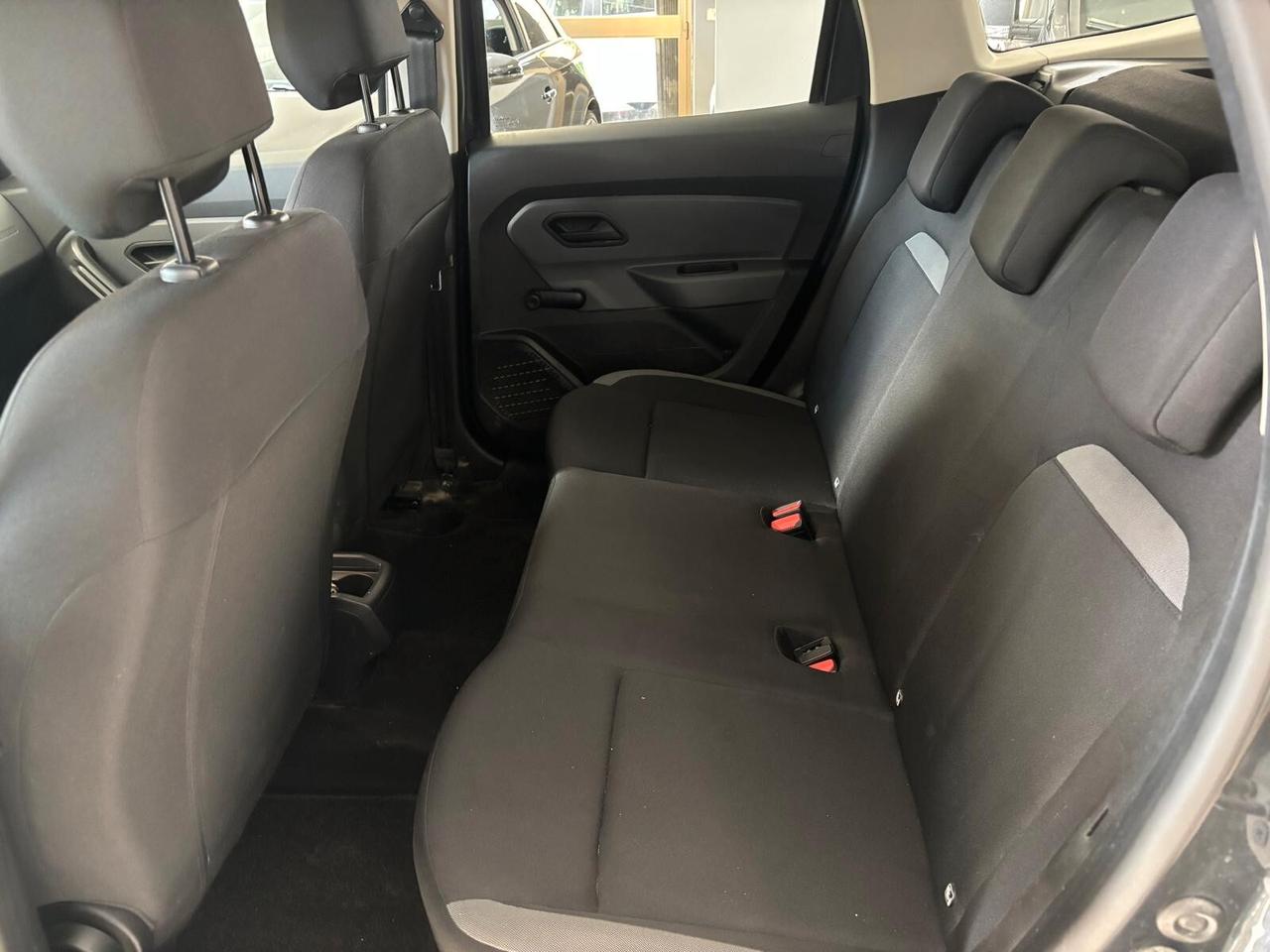 DACIA DUSTER ANNO 2019 DS 1.5 4X4 ADATTA NEOPATENTATI KM 110 MILA