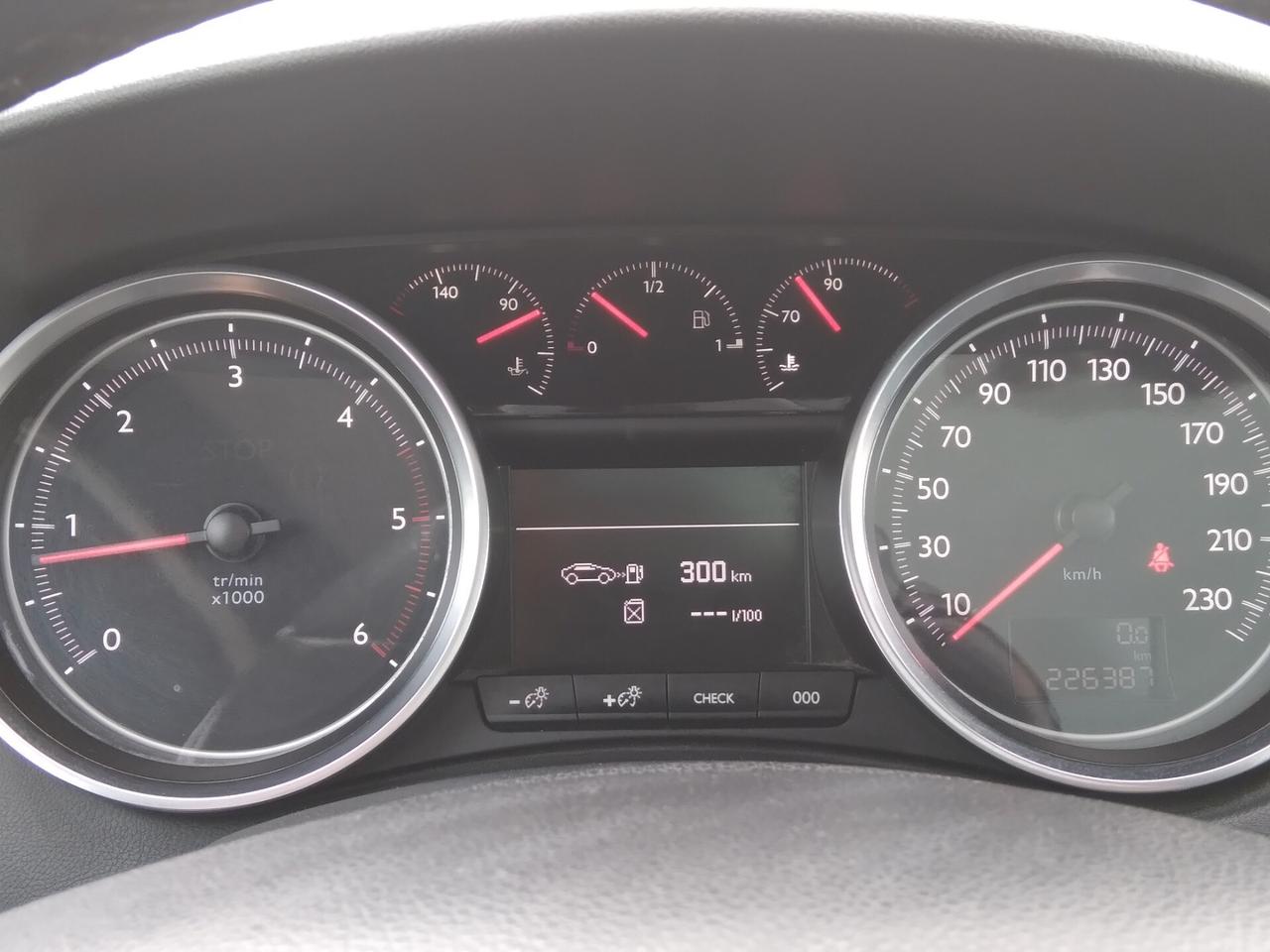 Peugeot 508 2.0 HDi 140CV SW Ciel Allure x neopatentati