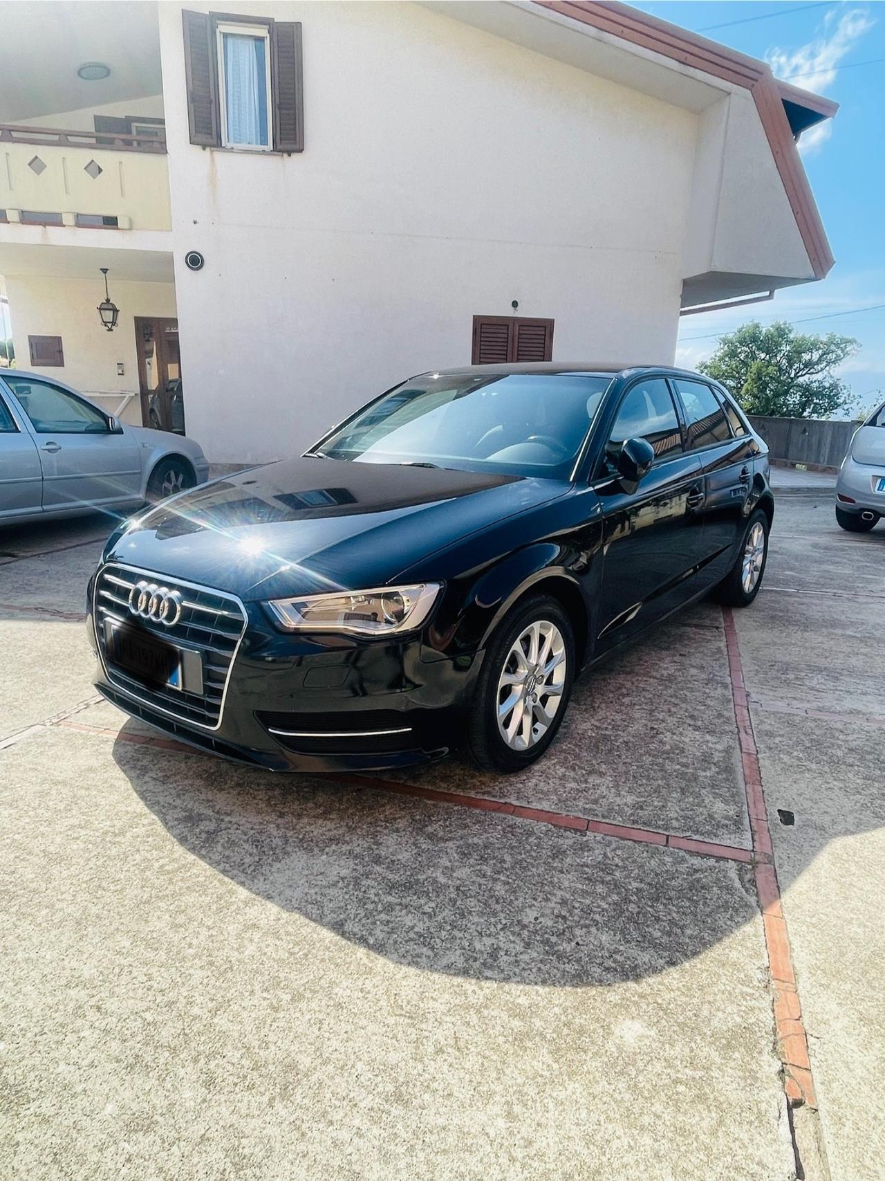 Audi A3 1.6 TDI clean diesel S tronic Ambition