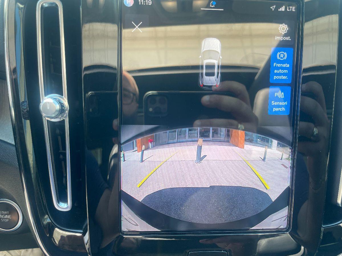 VOLVO - XC40 - B4 AWD Geartronic Ultimate Bright