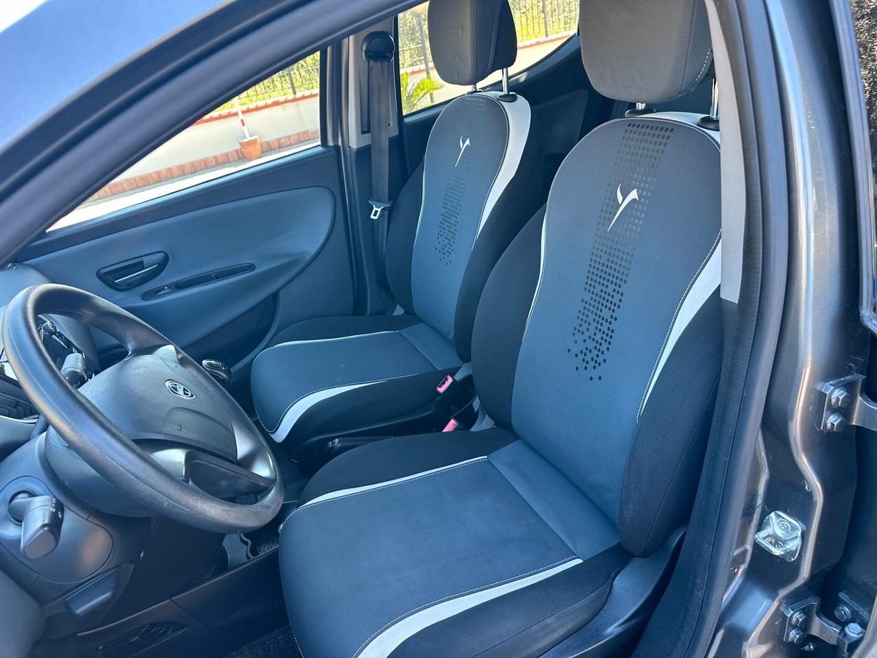 Lancia Ypsilon 0.9 TwinAir Metano – 08/2015